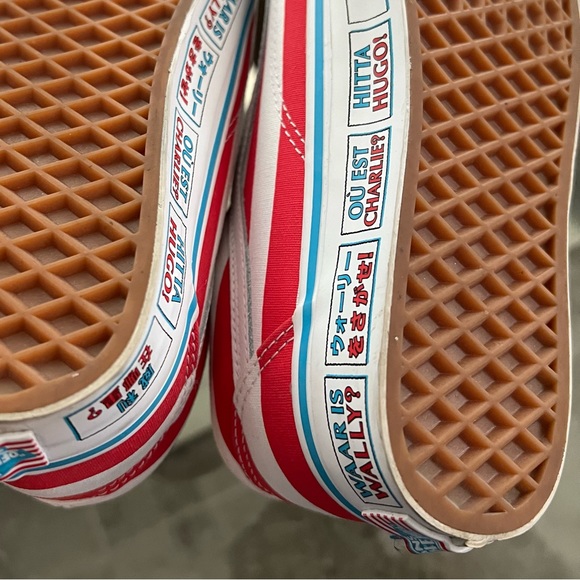 Vans & Where’s Waldo Collab Sneakers, Red & White in Size 7.5M - Picture 12 of 14